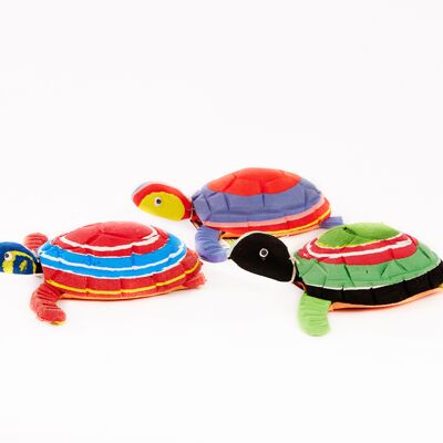 Figura animal upcycling tortuga S hecha de chanclas