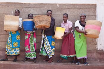 KUNDI : Panier à linge tissé en blocs de couleur naturel et noir 7