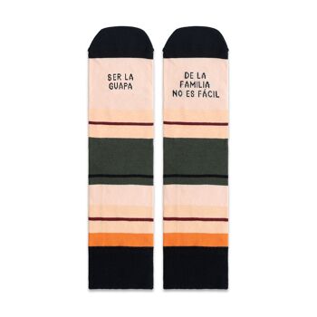 Chaussettes "Être la belle dans la famille n'est pas facile" 1