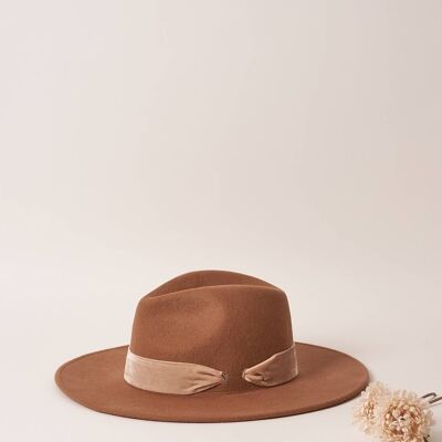 HAT GABIN ALMOND VELVET TRIMS