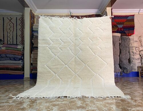 White  Moroccan rug - W15