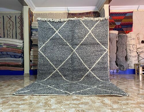 Handmade Moroccan rug - W41