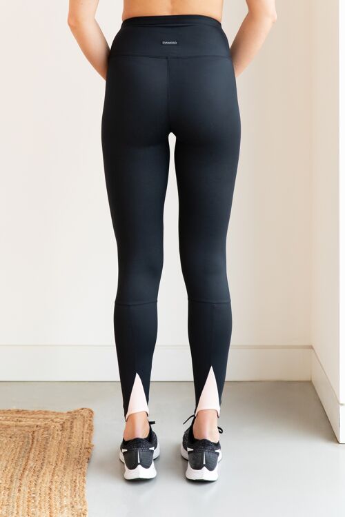 High waisted, second-skin leggings. Made from landfill waste. Size inclusive.
