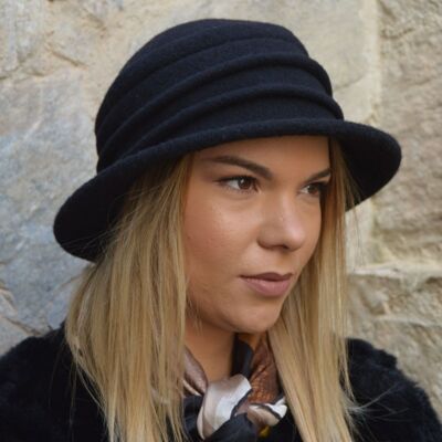 Chapeaux pour Femme - Kassandra Chapeau en Laine Noir avec Bord Style Vintage