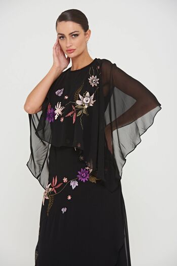 Robe Maxi Cape Viola avec Détail Brodé 1