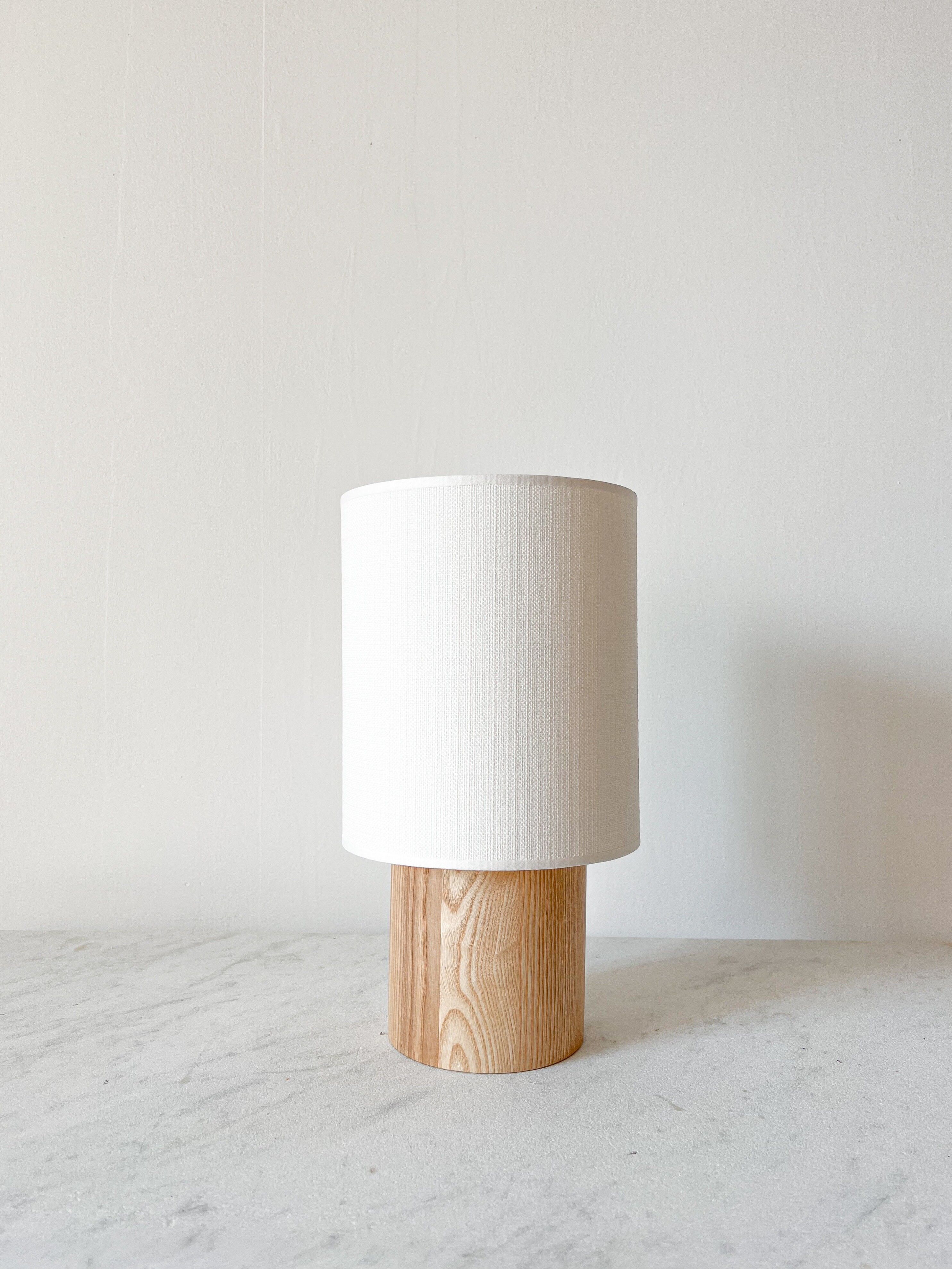 SIMONE / Legno naturale, tonalità bianca - PETITE SIMONE