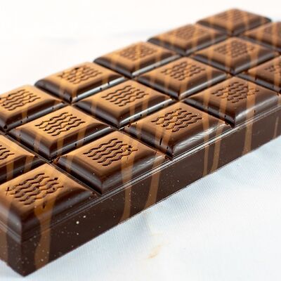 Dark chocolate bars 66% hazelnut almond praline 100g