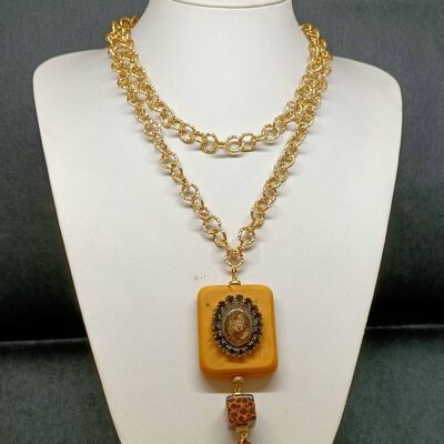Gold colored chain handmade in Italy