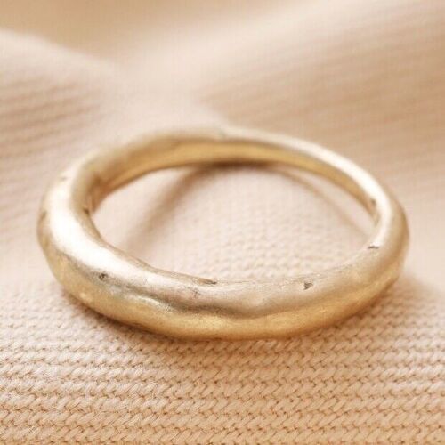 Matte Hammered Organic Ring in Gold - S/M