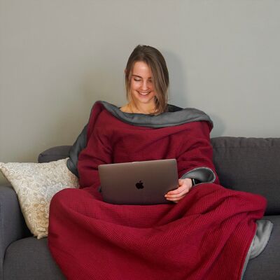 Blanket with sleeves wine red/steel gray 145 x 210 cm
