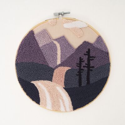 Purple Mountains Punch Needle DIY Wall Hanging Kit, 17,8 cm Ø