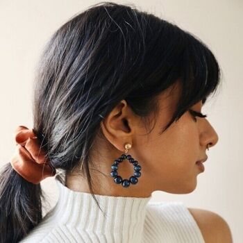 Boucles d'oreilles pendantes en perles de bois bleu marine 4