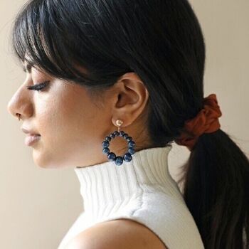 Boucles d'oreilles pendantes en perles de bois bleu marine 5