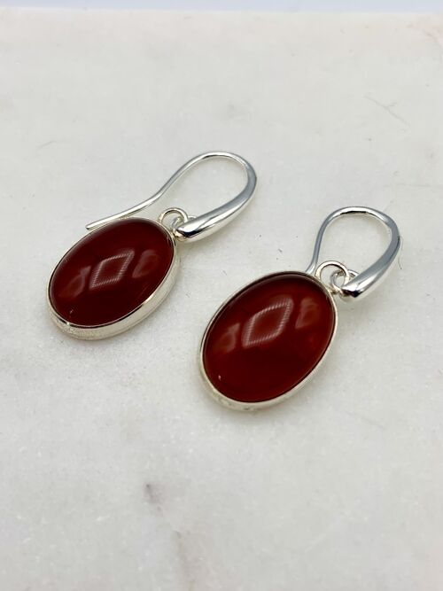 Silver earpendant 13x18mm with a Carnelian