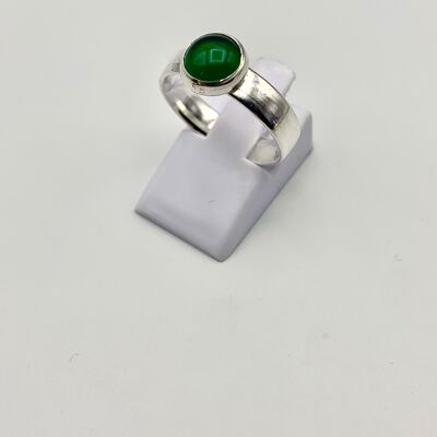 Silver ring with a 8mm Green Agate