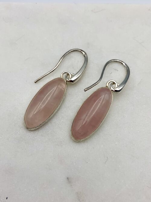 Silver earpendant with a 10x24mm Rose Quartz