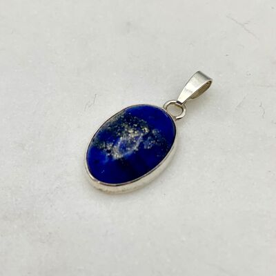 Silver pendant with a 13x18mm Lapis