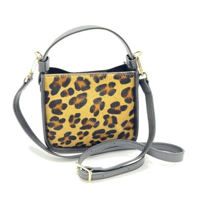 Tumbled genuine leather and calf hair handbag for women, art. 112405.412