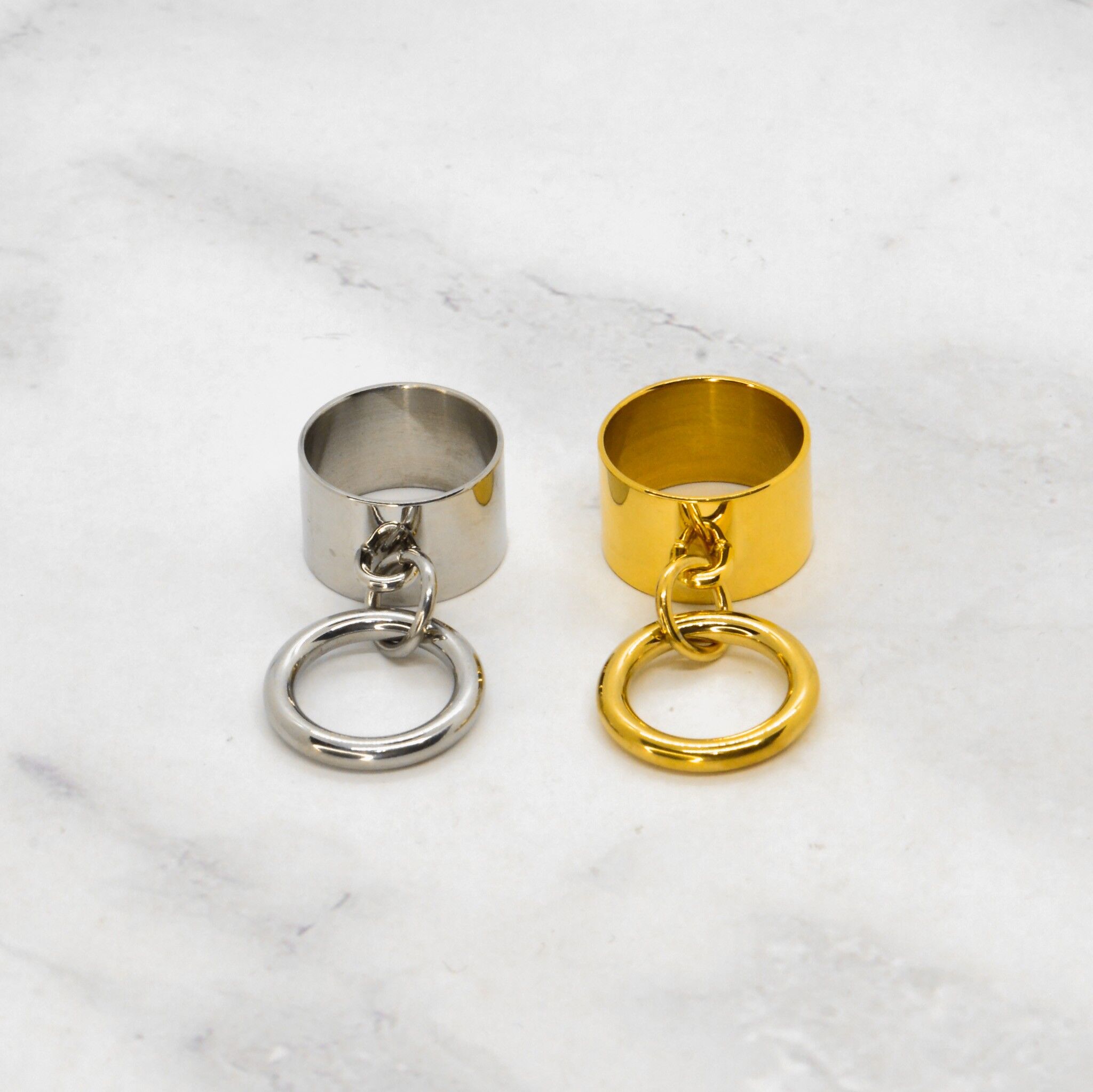 Grande anello a cerchio vuoto