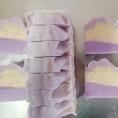 84% surgras soap with Fig tree wood