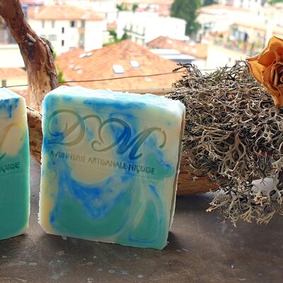 84% surgras soap with Fig tree wood