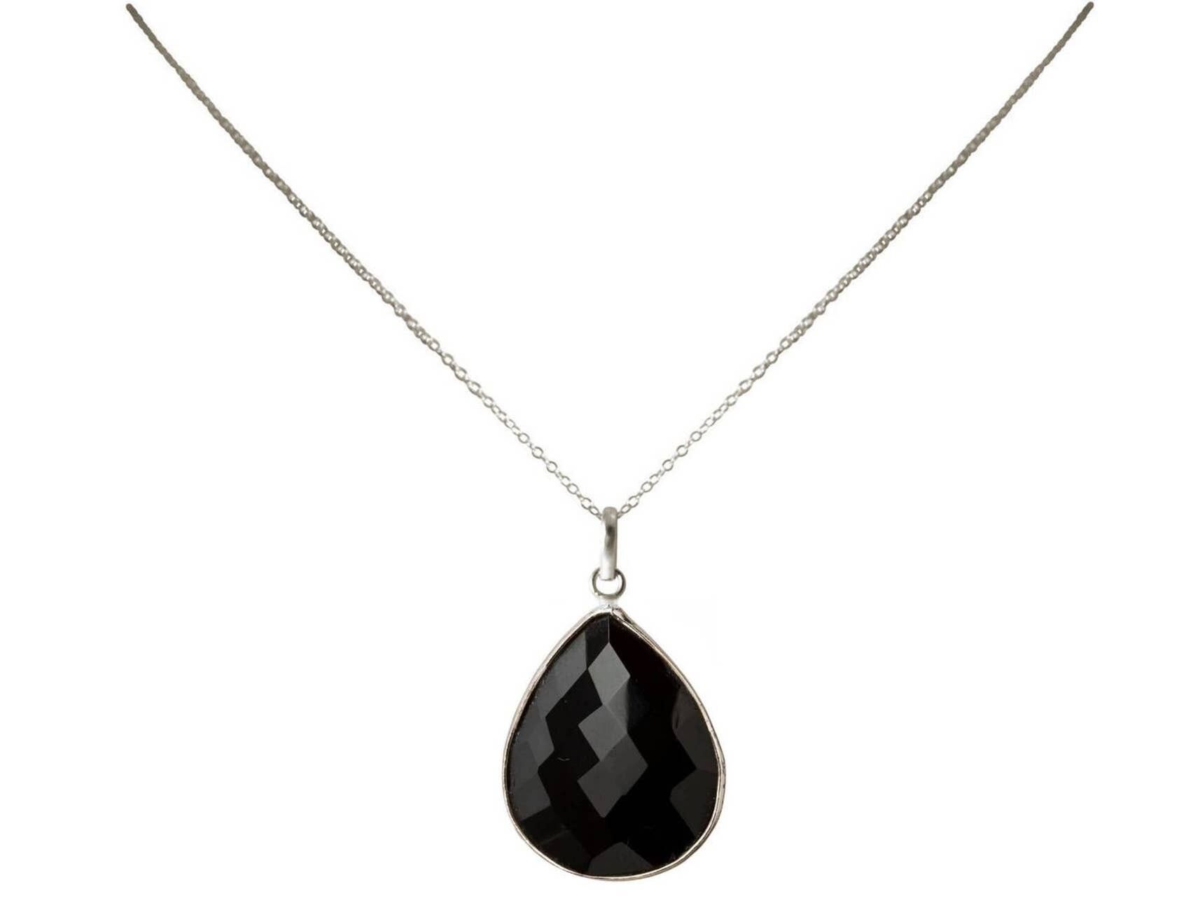 Collana Gemshine con goccia di pietra preziosa di onice nero.