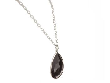 Collier Gemshine avec goutte de pierre précieuse d'onyx noir. 2