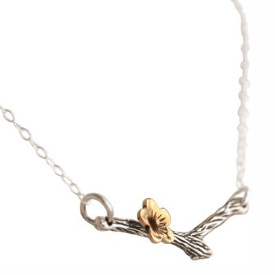 Gemshine Halskette SAKURA Kirschbaumzweig mit Blüte aus 925