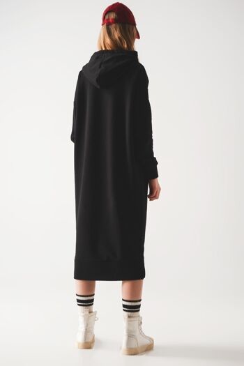 Robe à capuche à manches longues avec fente latérale en noir 3