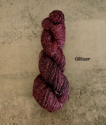ROUGE FONCÉ, laine teinte à la main, fil teint à la main, différents types de laine, teint avec des colorants acides 2