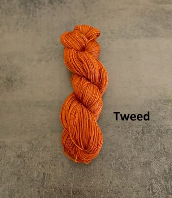ARAUSIA / ORANGE, laine teinte à la main, fil teint à la main, différents types de laine, laine de chaussette/ mérinos, teint avec des colorants acides 4