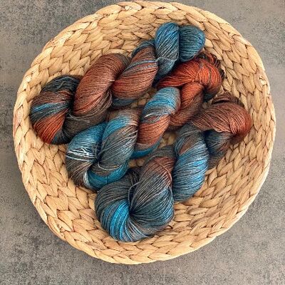 KRONOS, hand-dyed wool, hand-dyed yarn, dyed with acid dyes