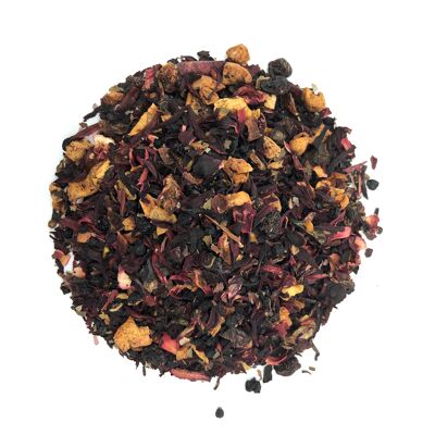 Infusion de fruits des bois avec pomme, hibiscus, mûre, baie de sureau, églantier, groseilles et raisins secs