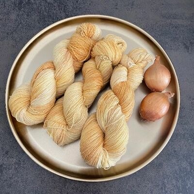 ONION, plant-dyed sock yarn, without chemicals, dyed with onion skins