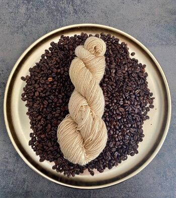 CAFÉ, fil à chaussettes teint en plante, sans produits chimiques, teint avec du marc de café 3