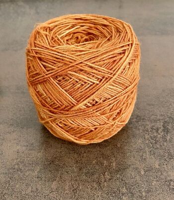 NEKTAR et AMBROSIA, laine teinte à la main, fil teint à la main, différents types de laine, teint avec des colorants acides 4