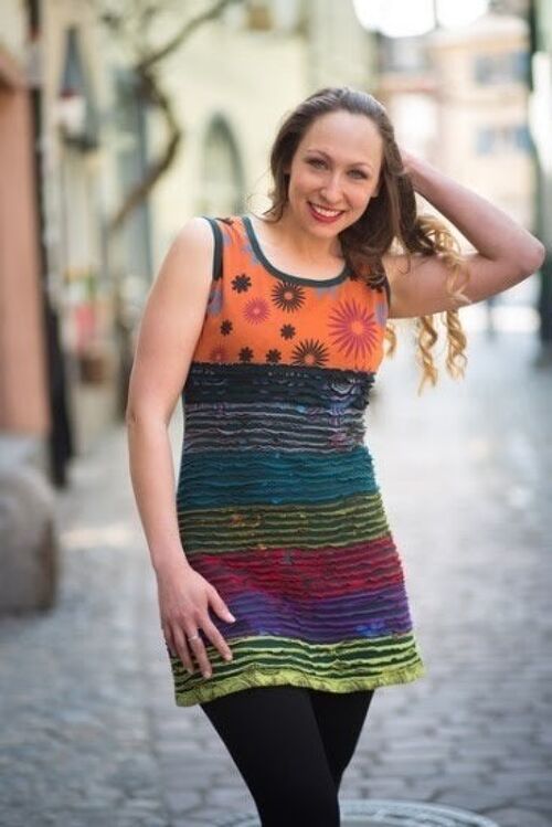 Kleid mit bunten 3D Streifen von Nepalaya