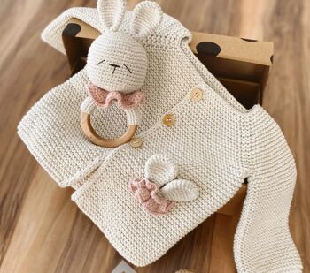 Cardigan pour bébé tricoté à la main en coton biologique, super doux, lapin 2