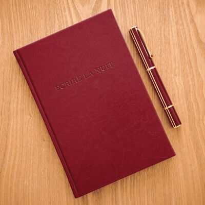 Wunderschönes A5-Notizbuch – Nachts schreiben – 192 linierte Seiten – burgunderrotes Kunstleder – genäht, elastische Bindung, Lesezeichen