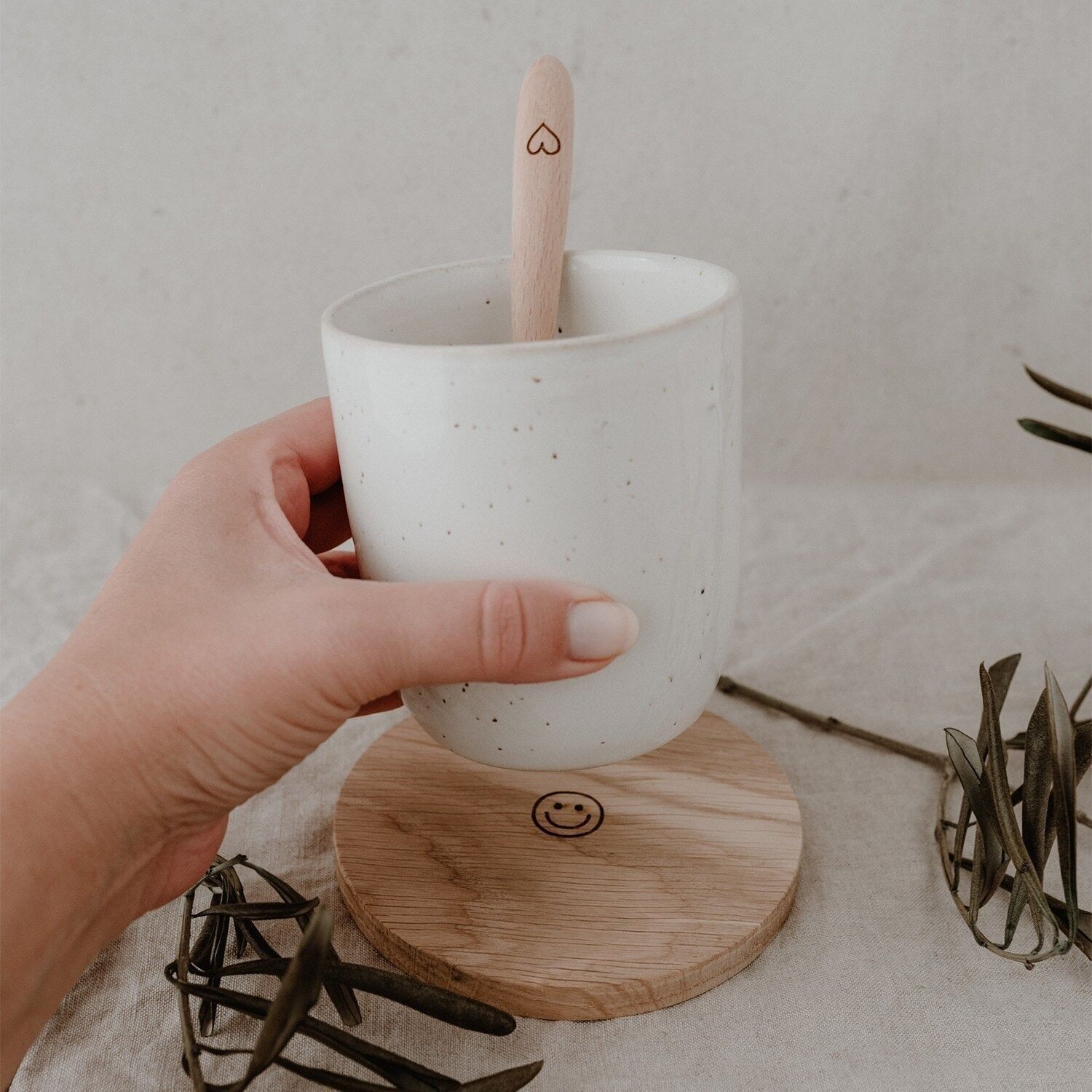 Untersetzer aus Eiche Smiley (VE = 8 Stk)