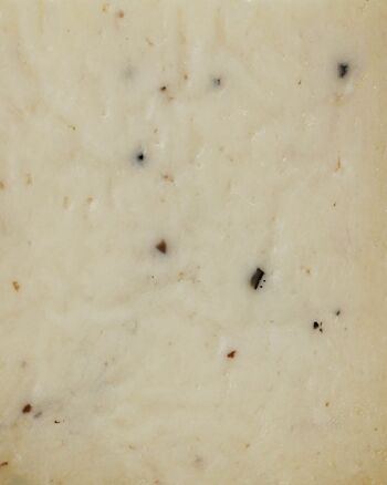 Fromage sec affiné - Pecorino al tartufo - Pecorino à la truffe d'été (1%) du Gargano - lait de brebis (2,5kg) 3