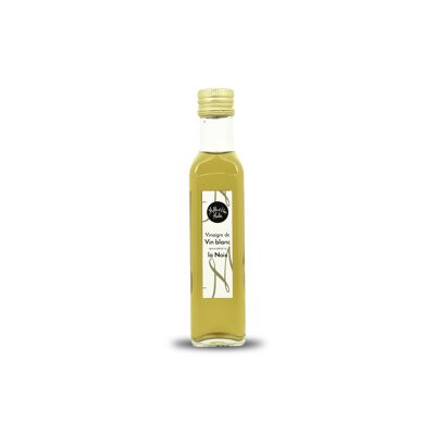 Aceto di vino bianco aromatizzato alle noci