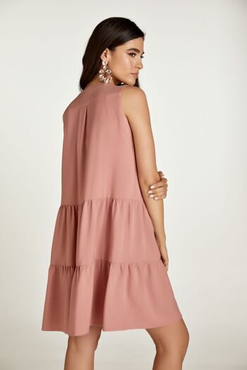 Robe trapèze rose poudré sans manches 3