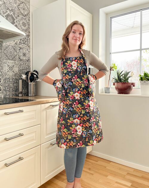 Black floral kitchen apron for woman. Garden flowers apron. Cooking apron