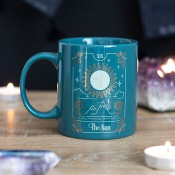 La tasse de tarot du soleil 4