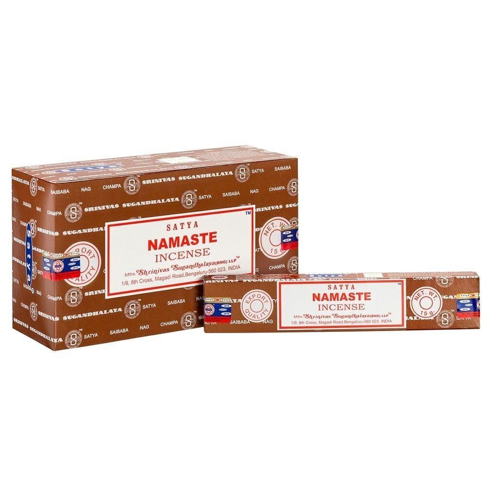 Set mit 12 Packungen Namaste-Räucherstäbchen von Satya