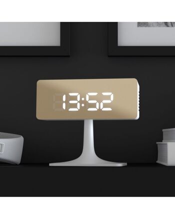 Réveil numérique - Design futuriste - Miroir LED - Blanc - Cinemascape - Newgate 2