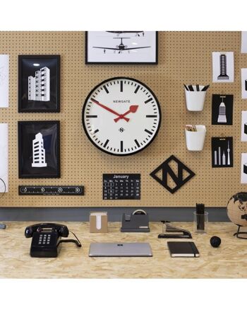 Horloge murale - Classique & Moderne - Noir avec aiguille rouge - Putney - Newgate 3