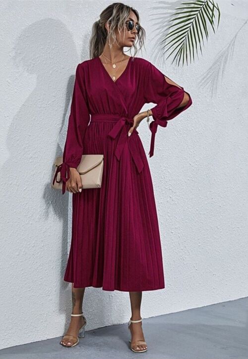 Sleeve Cutout Pleated Dress-Burgundy