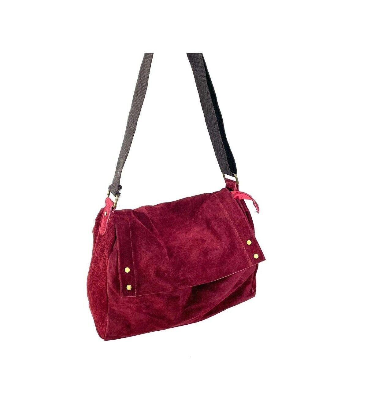 Borsa a Spalla in Crosta di Pelle con Patta e Borchie